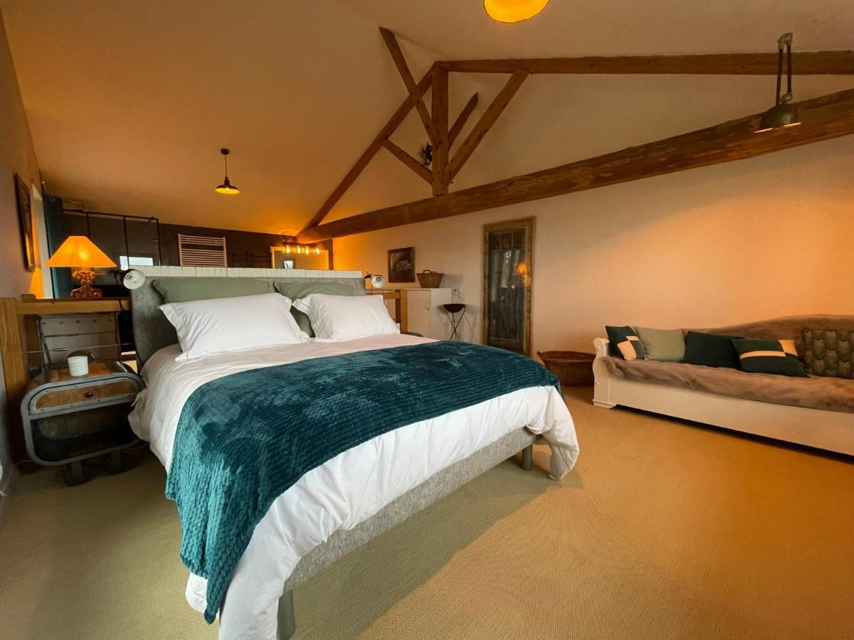 La Grange Aux Hirondelles - Appartement Complet Et Independant Commelle-Vernay Exteriör bild