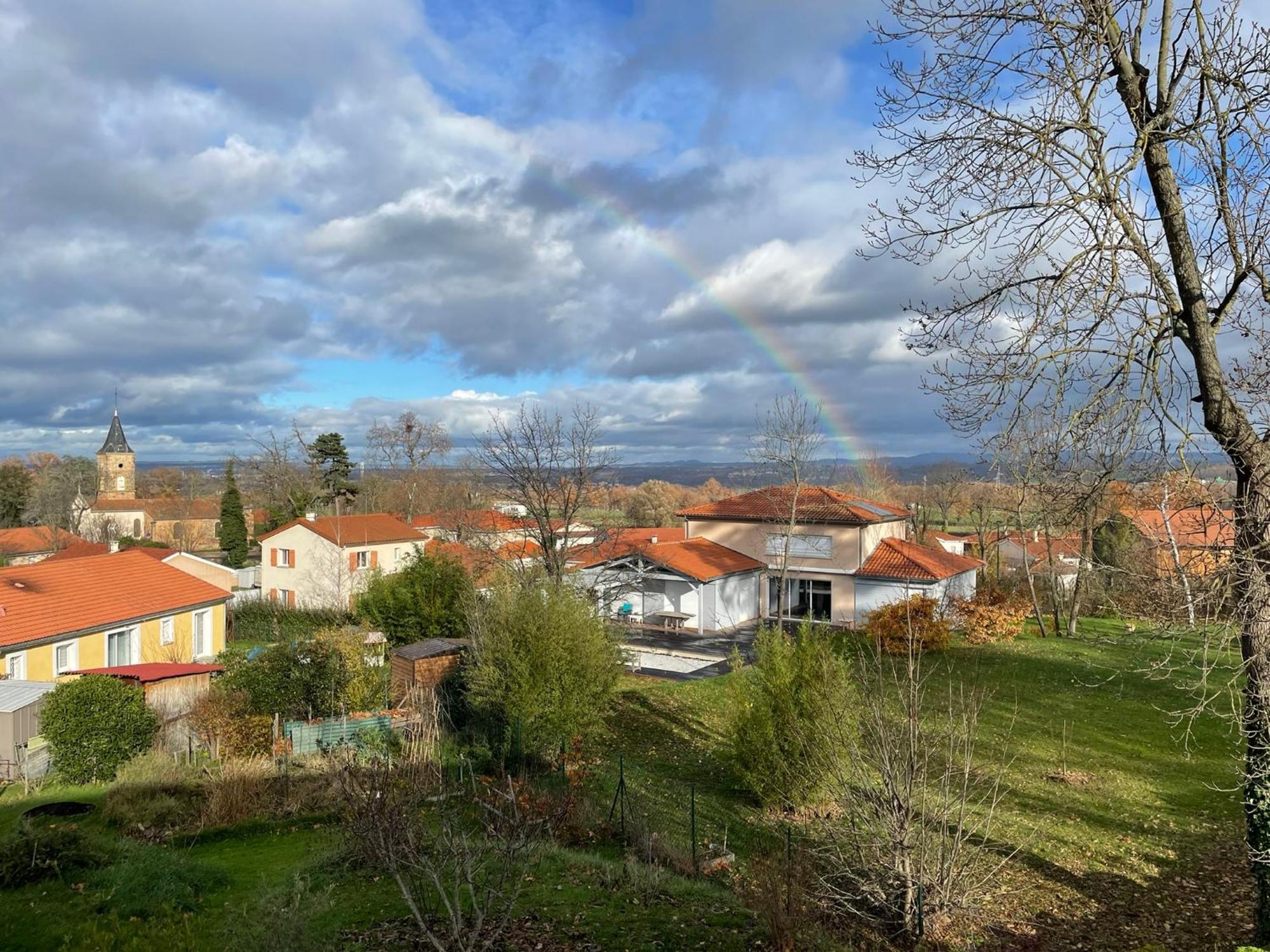 La Grange Aux Hirondelles - Appartement Complet Et Independant Commelle-Vernay Exteriör bild